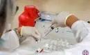 thumbs_doctor-filling-syringe-with-stem-cells