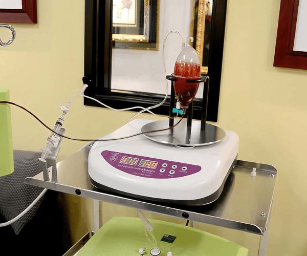 Our state-of-the-art lab equipment at AMA RegenMed, overseen by Dr. Pien, activates and purifies stem cells to maximize their regenerative potential