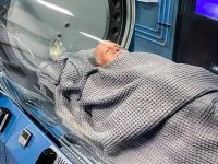 man-in-hyperbaric-chamber-to-heal-faster-following-surgery-ama-regenerative-medicine