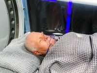 man-in-hyperbaric-oxygen-chamber-for-healing-after-surgery-ama-regenerative-medicine