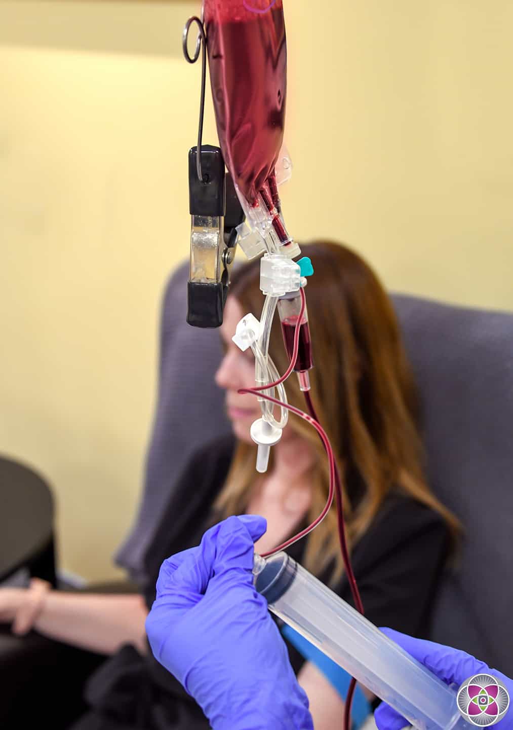 Patient receiving an ozone therapy treatment